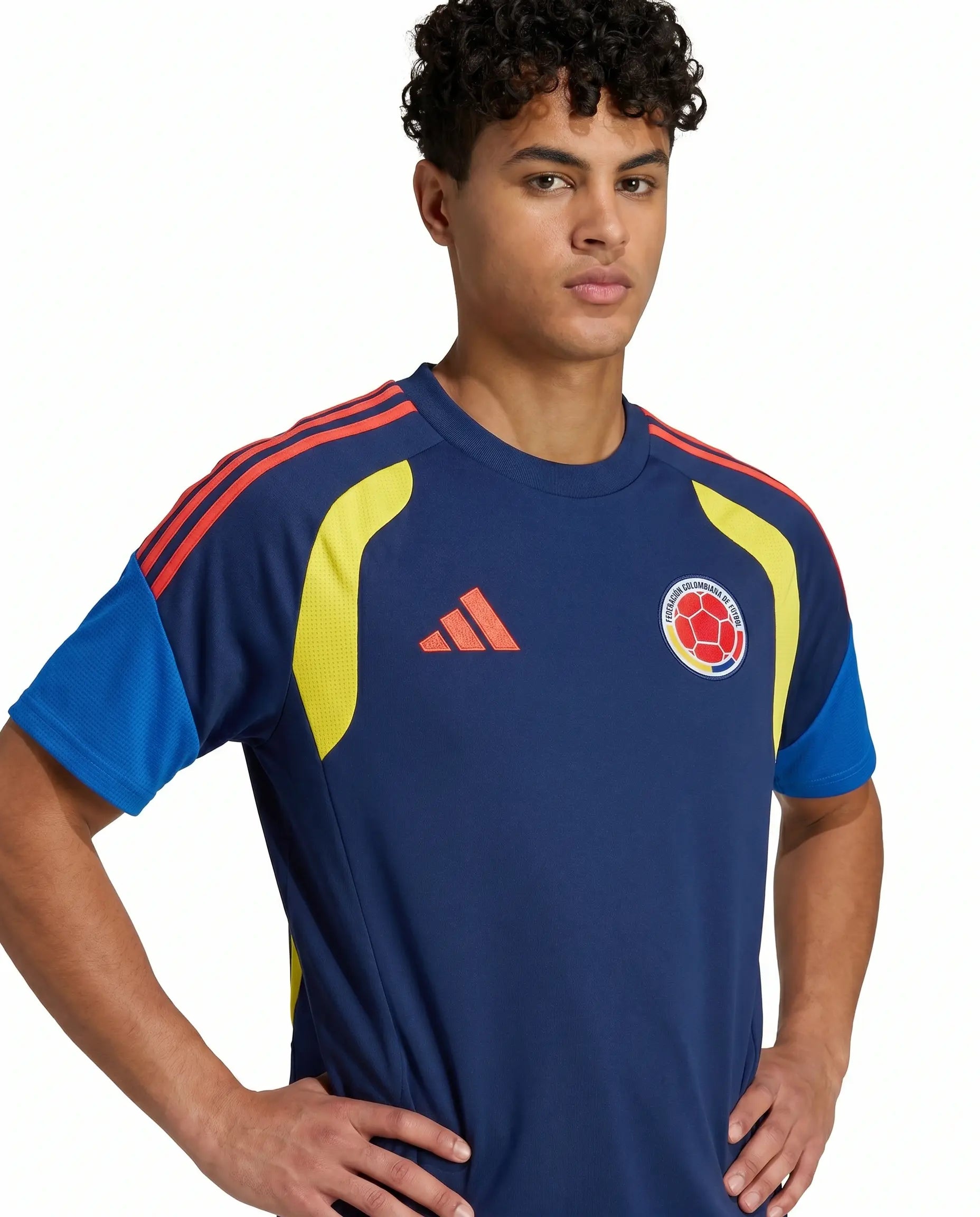 Camiseta Entrenamiento Azul 2026 Bordado